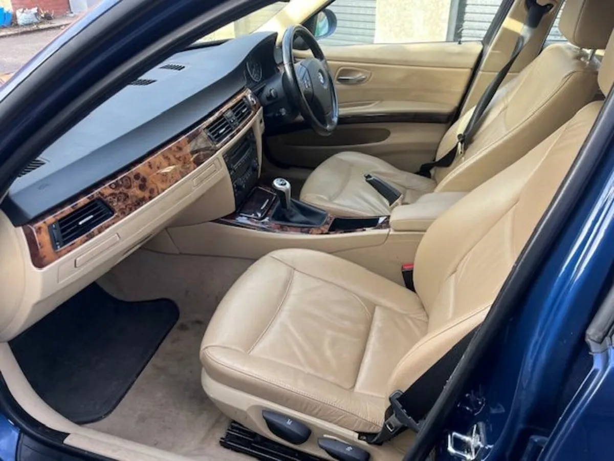 2007 BMW 320i SE Touring (E91) Estate - Image 2