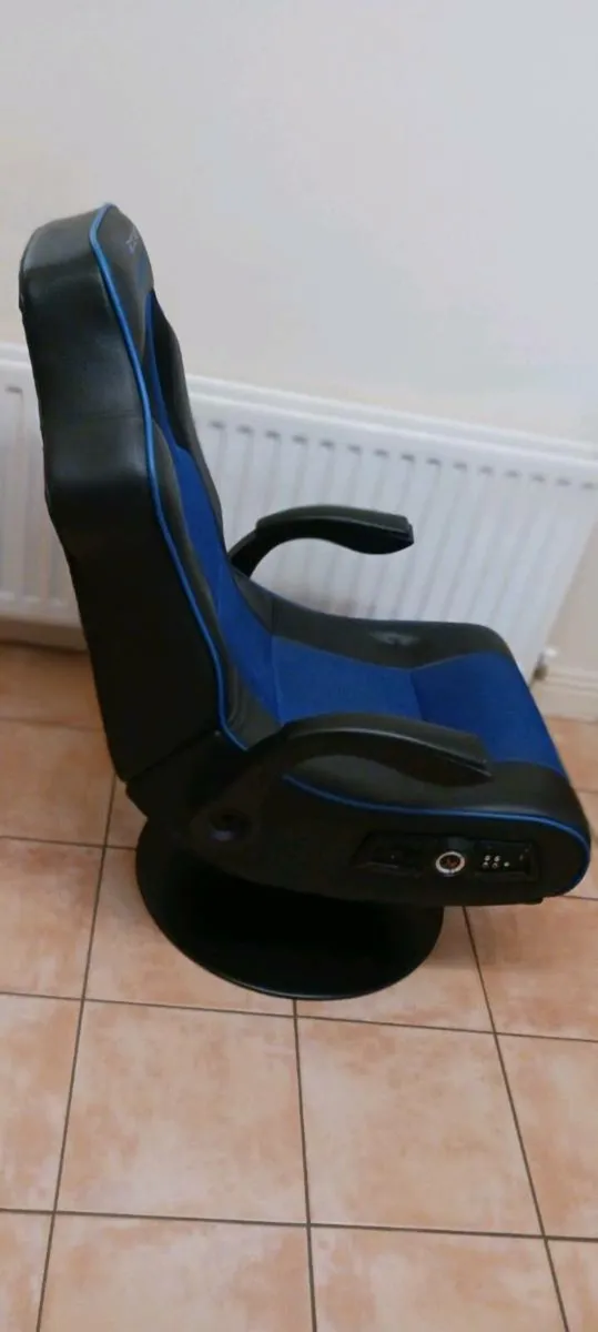 Gaming chair - Image 4