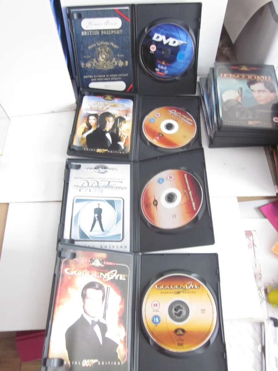 James Bond Special 007 Edition 20-film DVD - Image 4