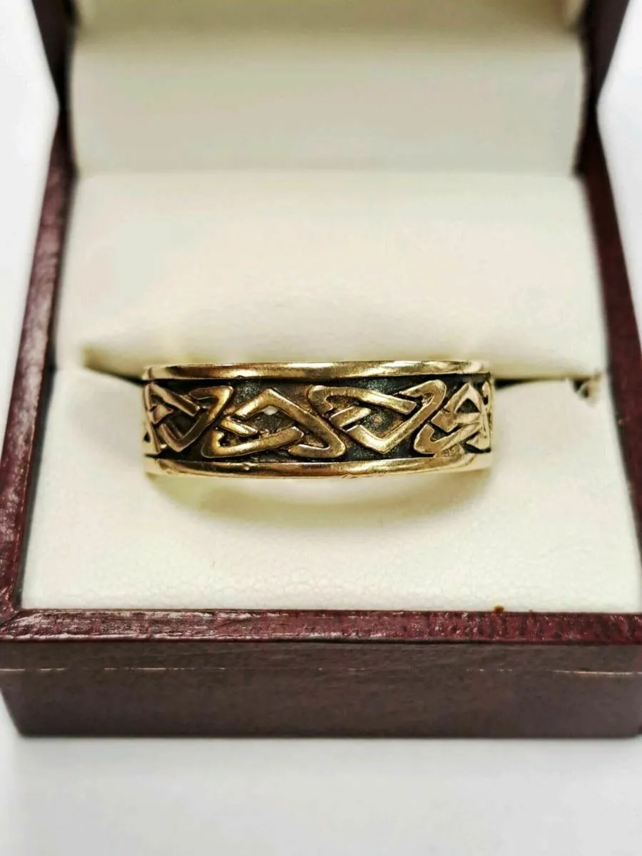 9K Gold Celt Ring 9CT - Image 1