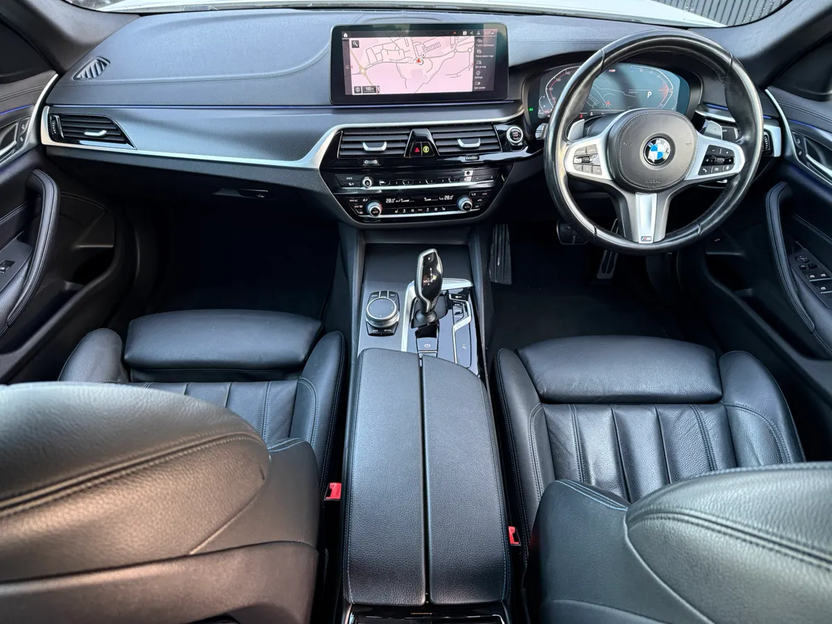 2021 / 211 BMW 520D M-Sport 2.0D Mhev - Image 3