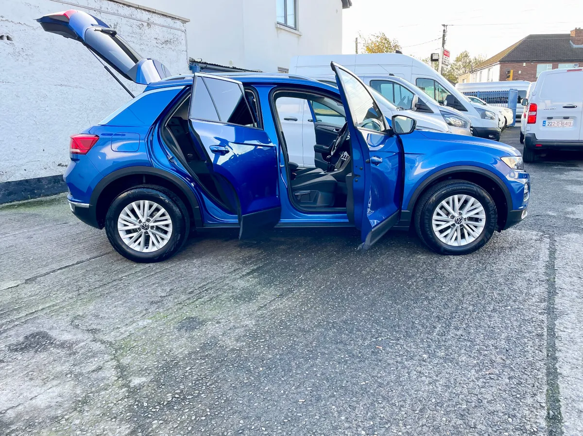 Volkswagen T-Roc 2.0TDI 2 SEAT COMMERCIAL VAN,2021 - Image 3