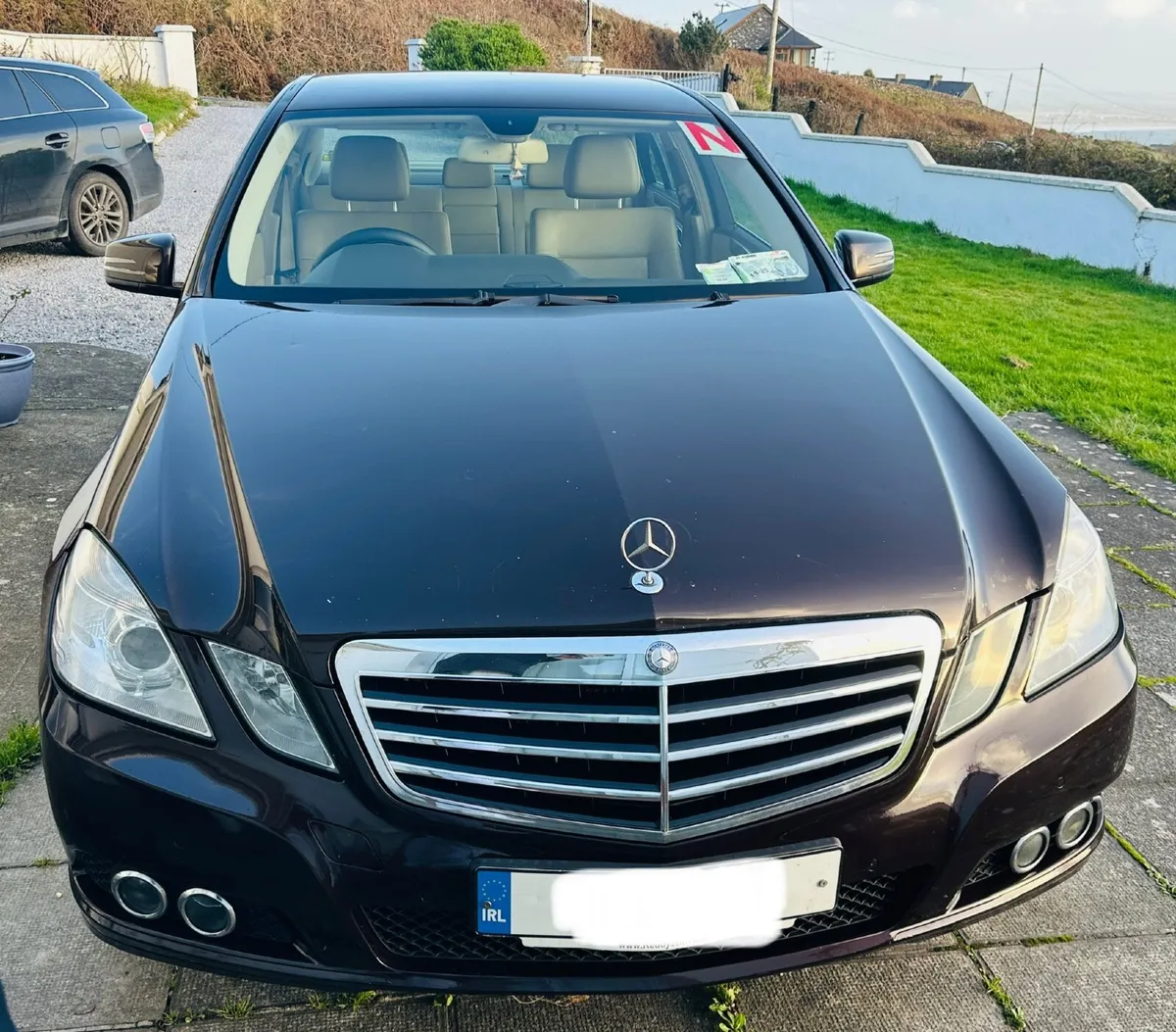 Mercedes-Benz E-Class 2011 - Image 1