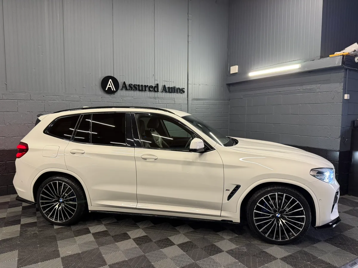 212 BMW X3 X-Drive 30E M-Sport / M Performance - Image 2
