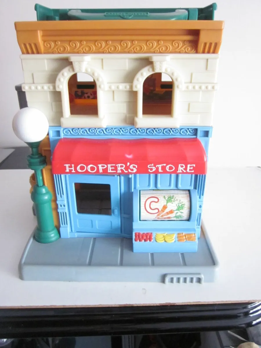 Sesame Street 2010 Hoopers Store Playset - Image 1
