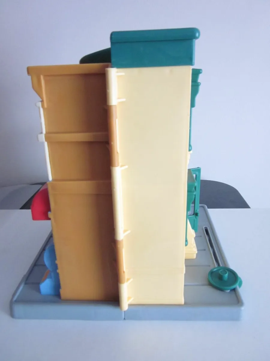 Sesame Street 2010 Hoopers Store Playset - Image 2