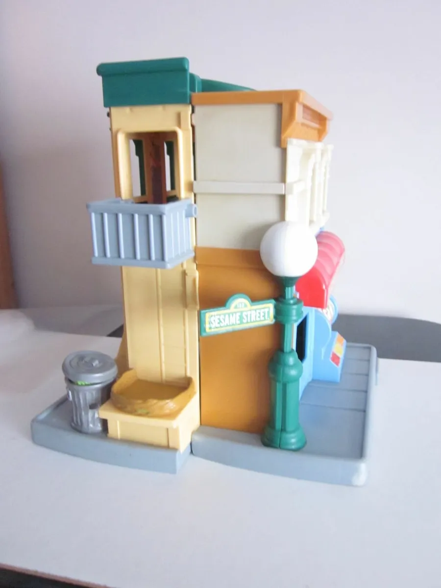 Sesame Street 2010 Hoopers Store Playset - Image 4