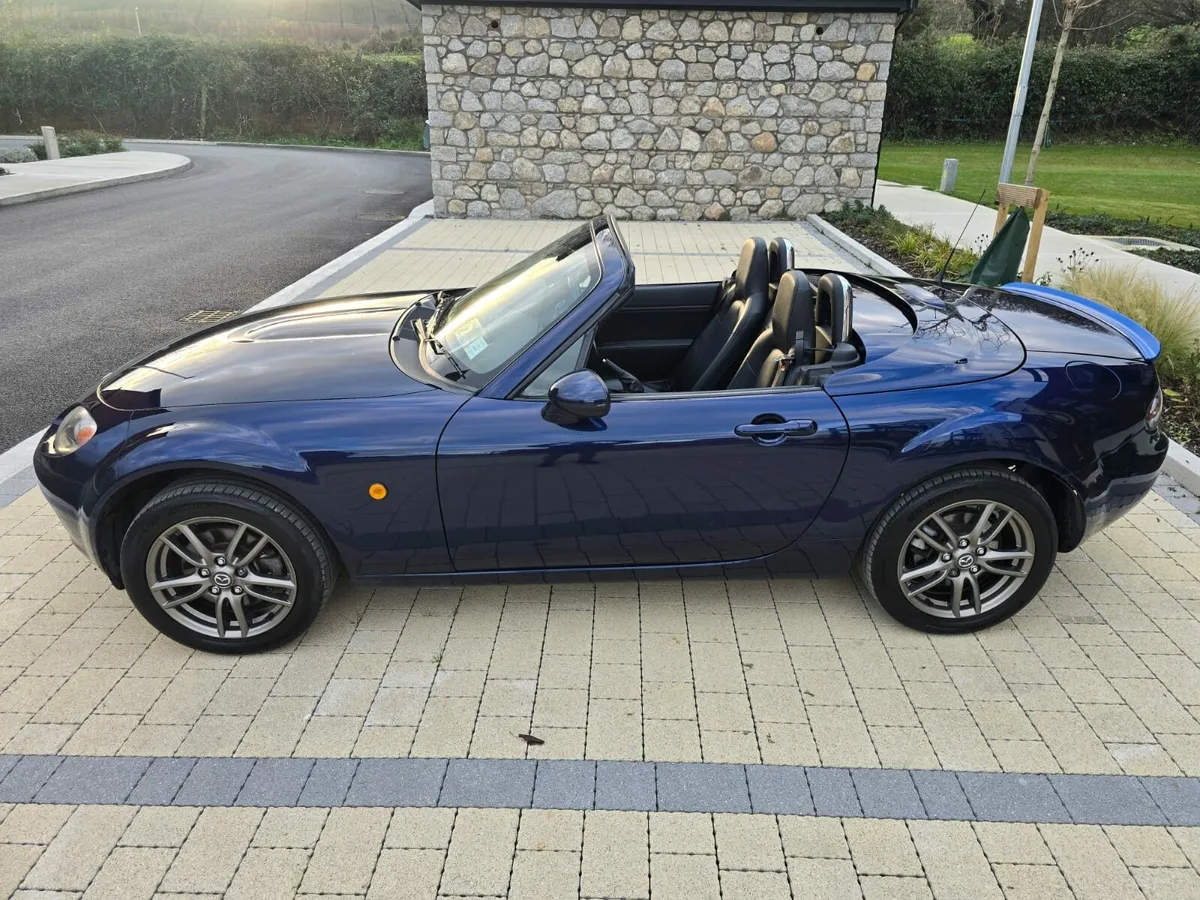 Mazda MX-5 2008 Convertible - Image 3