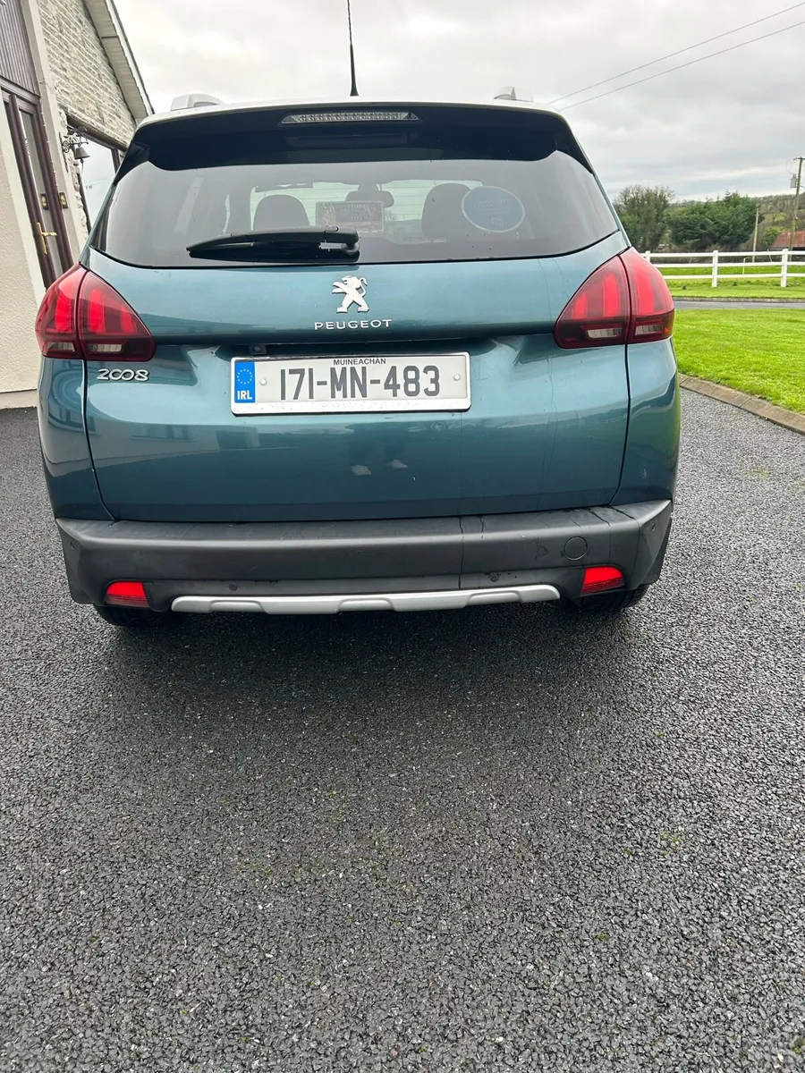 Peugeot SUV 2008 Allure - Image 3