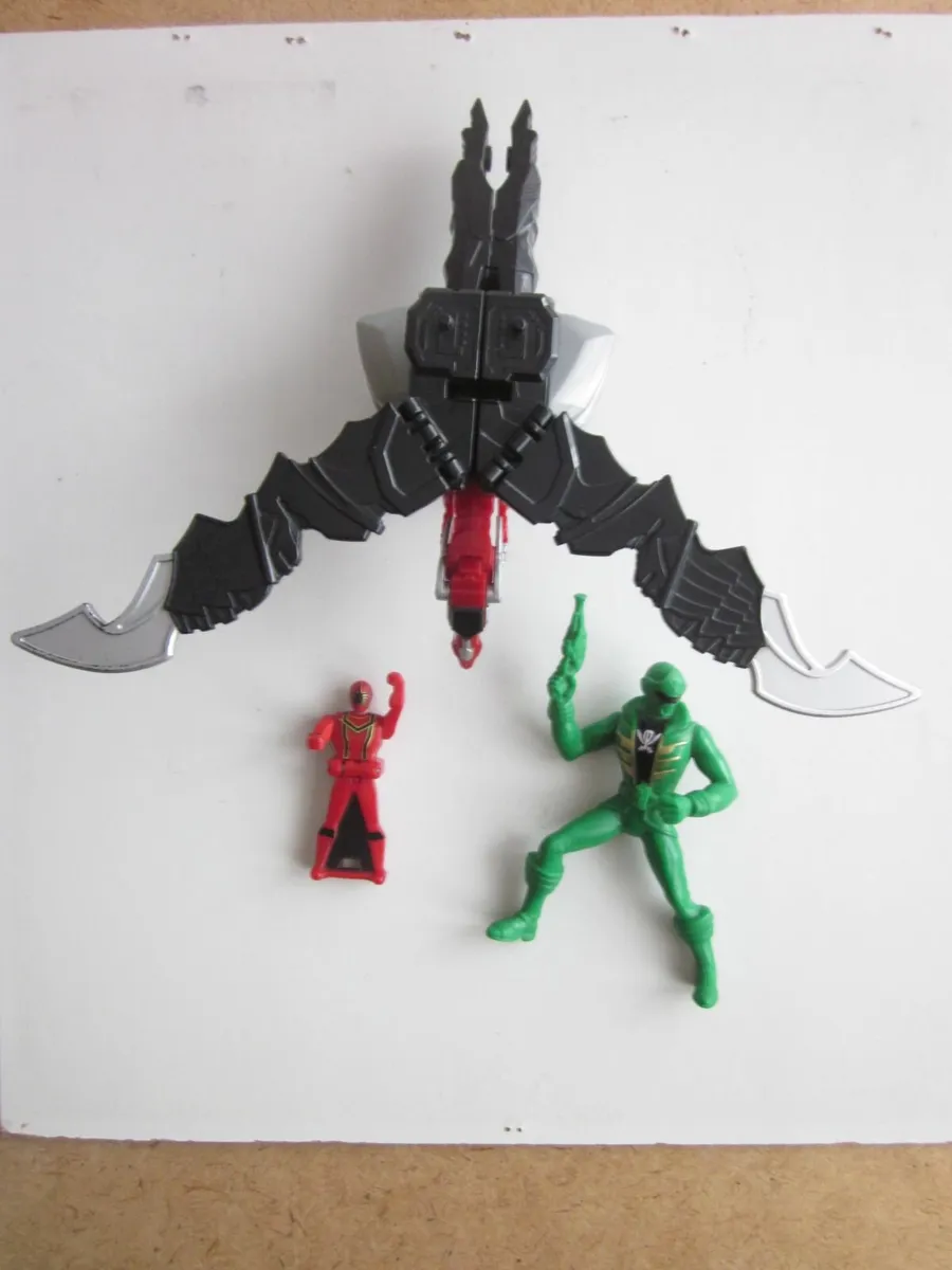 Power Rangers Mystic Dragon Zord and Green Ranger - Image 1