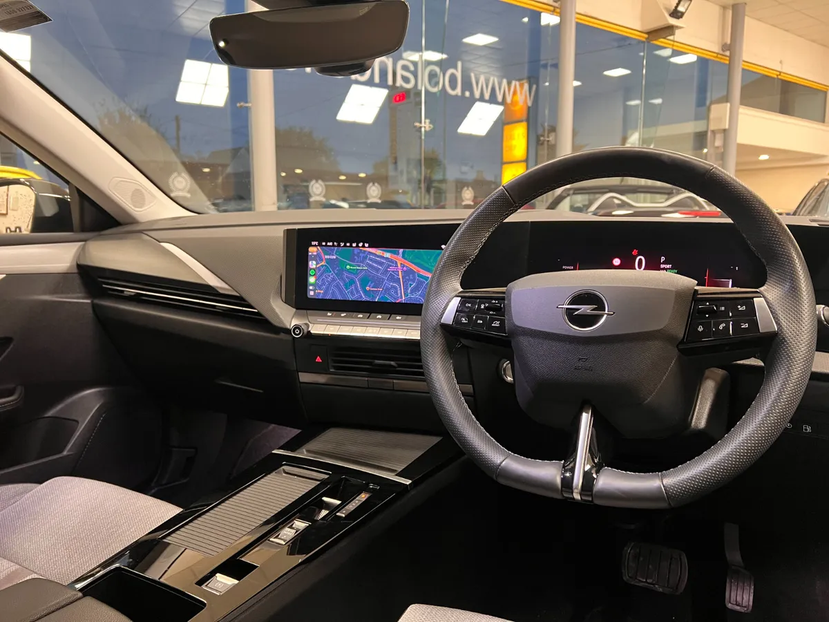 180 BHP PHEV HYBRID AUTOMATIC PETROL Huge Spec One - Image 3