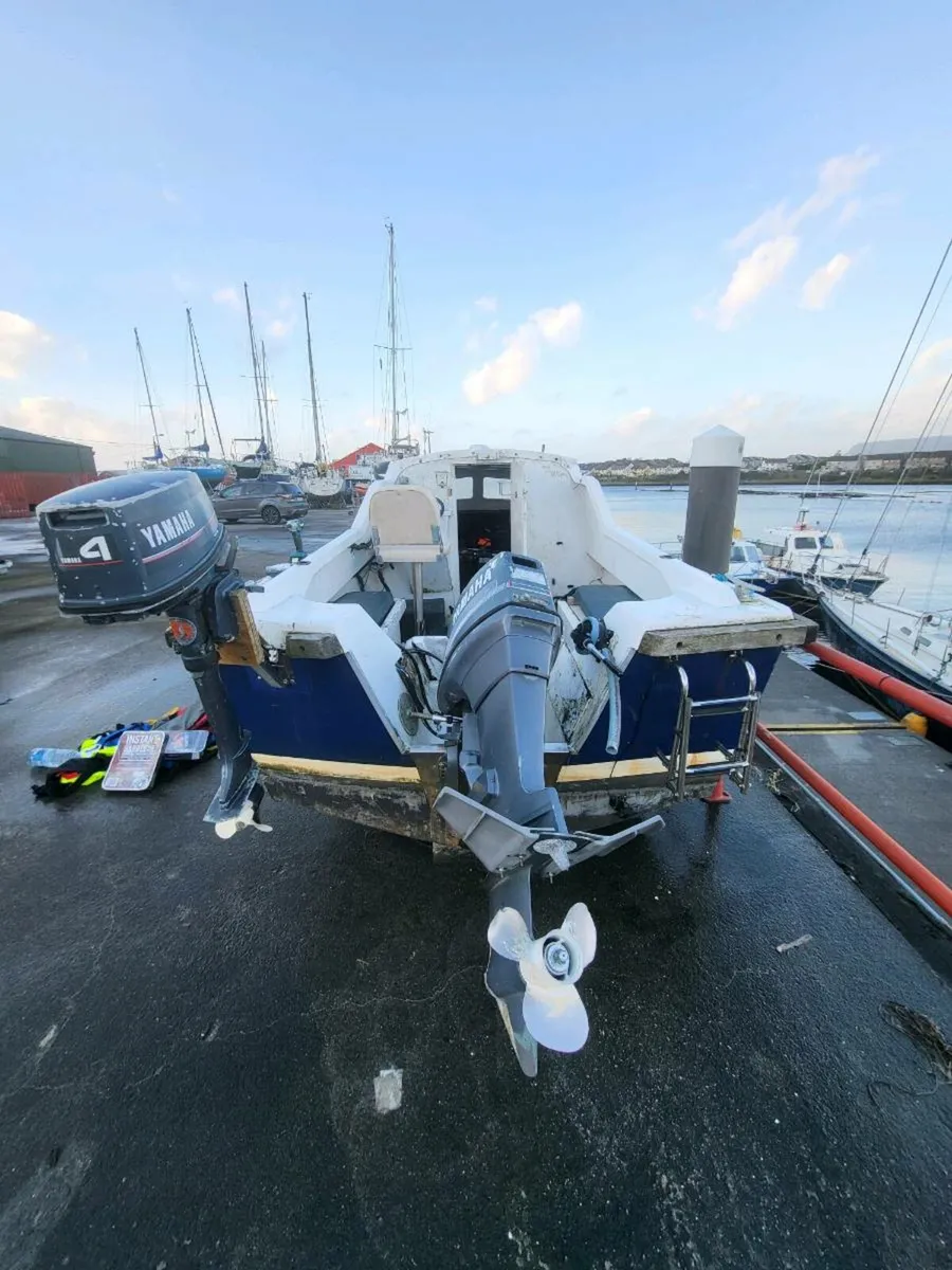 24 foot fishing boat - Image 2