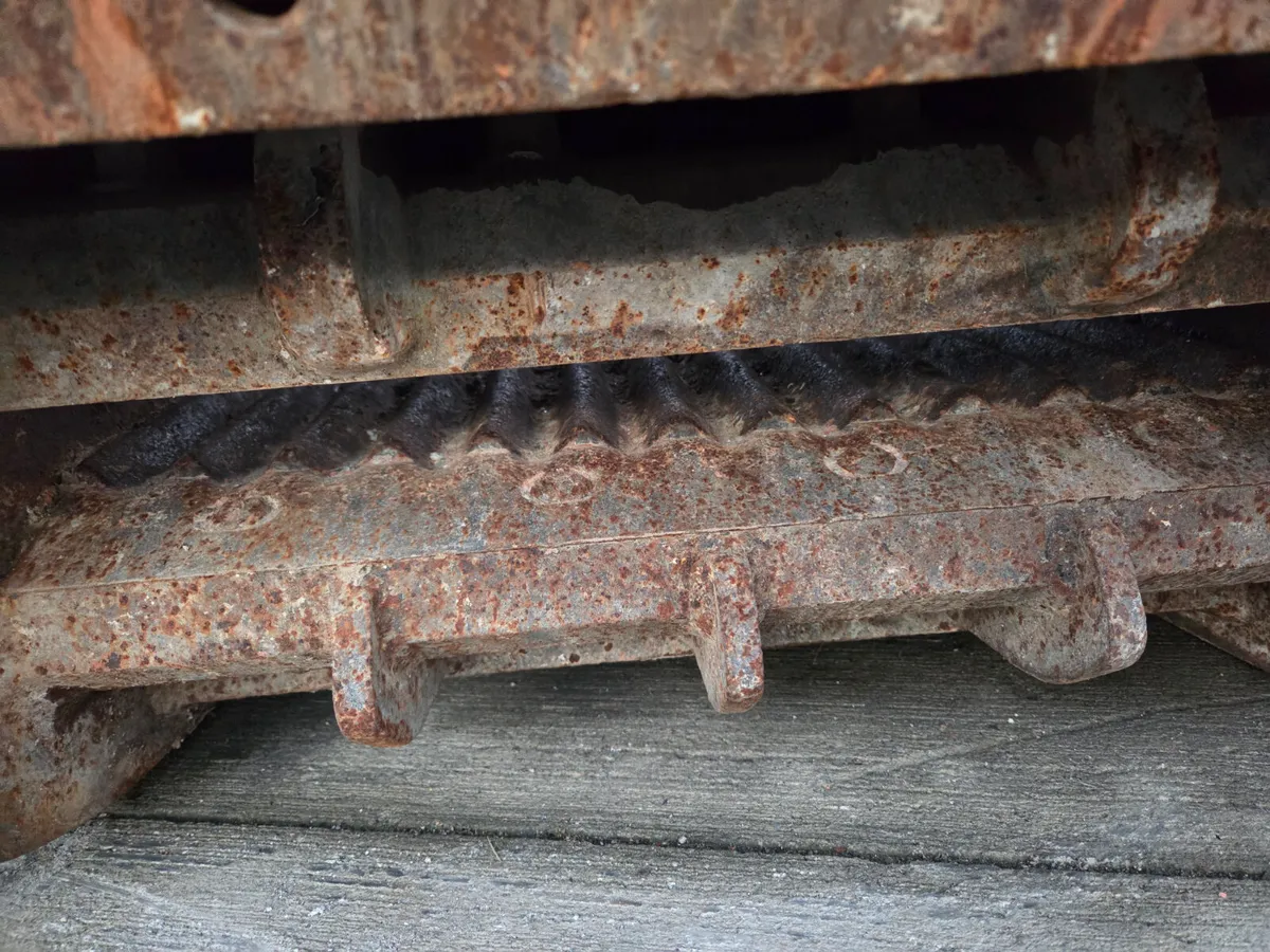 Mb Bf60 Crushing Bucket - Image 3