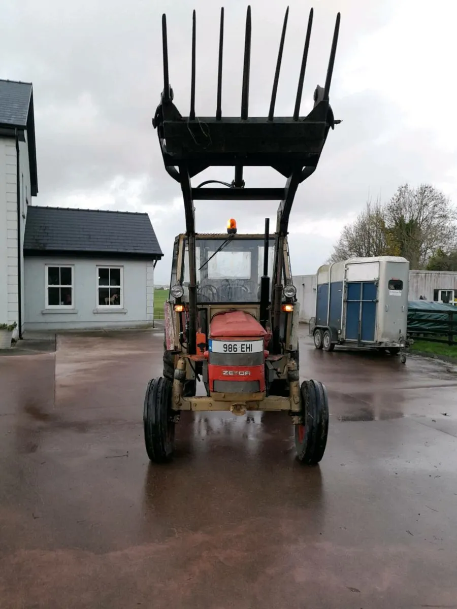 Zetor 5718 with Front Loader - Image 2