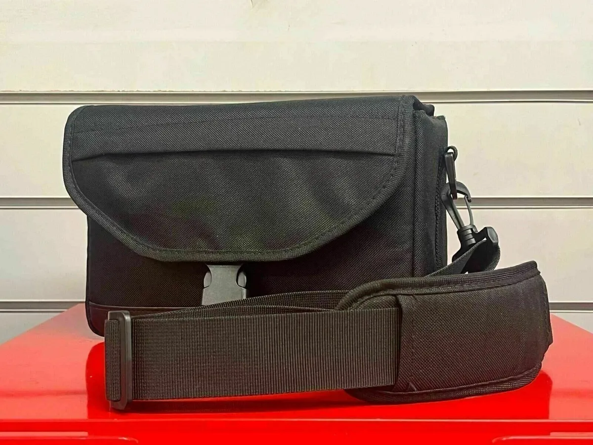 Canon EOS 2000D - Image 4