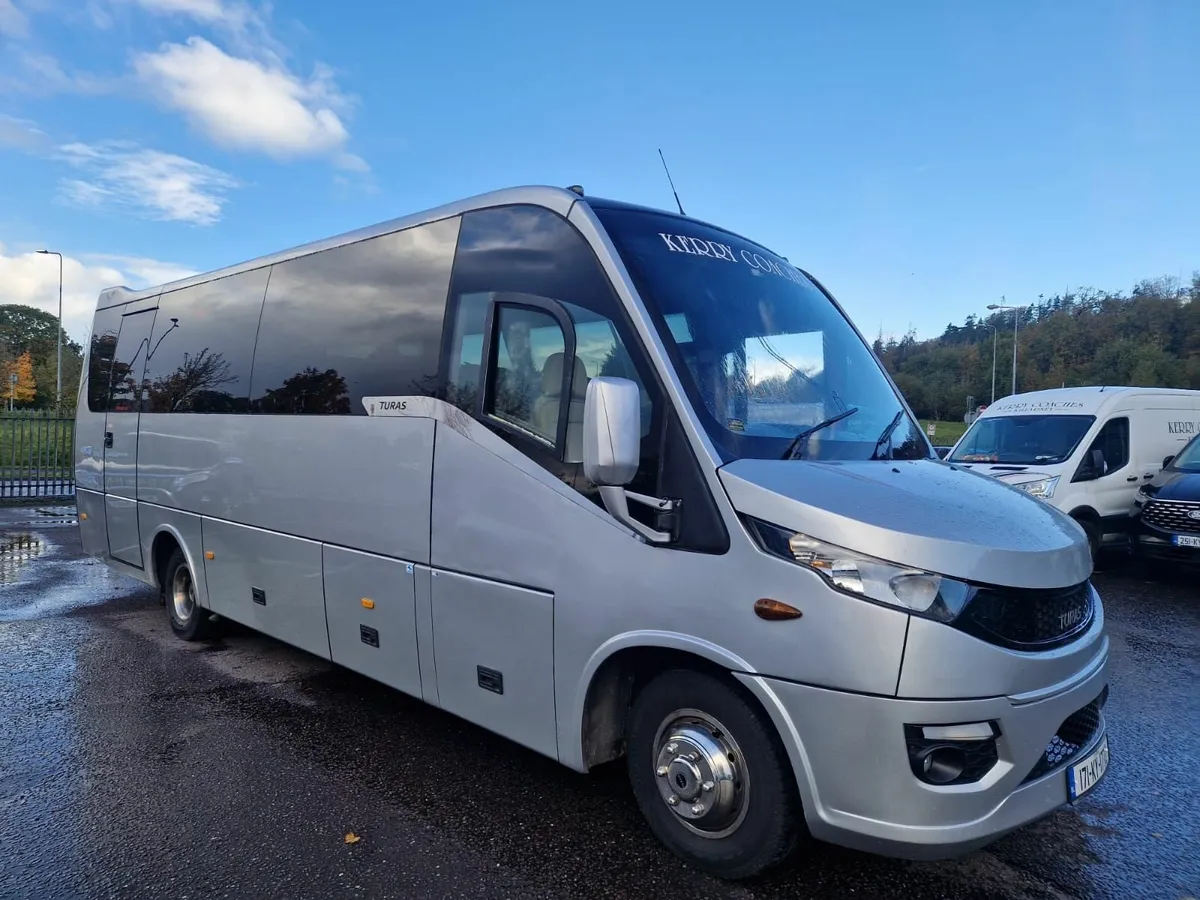 Iveco Turas 2016 & 2017 - Image 2