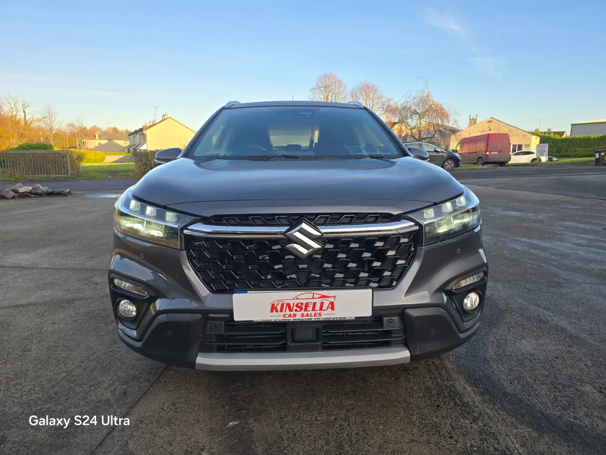 Suzuki SX4 S-Cross  Hybrid 2024 - Image 2