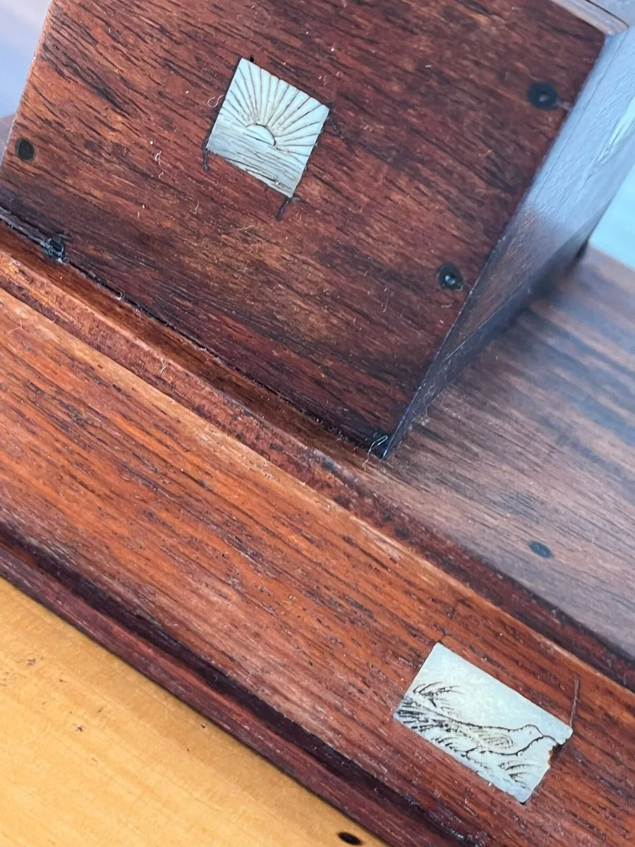 Vintage Cigarette Dispenser - Image 4