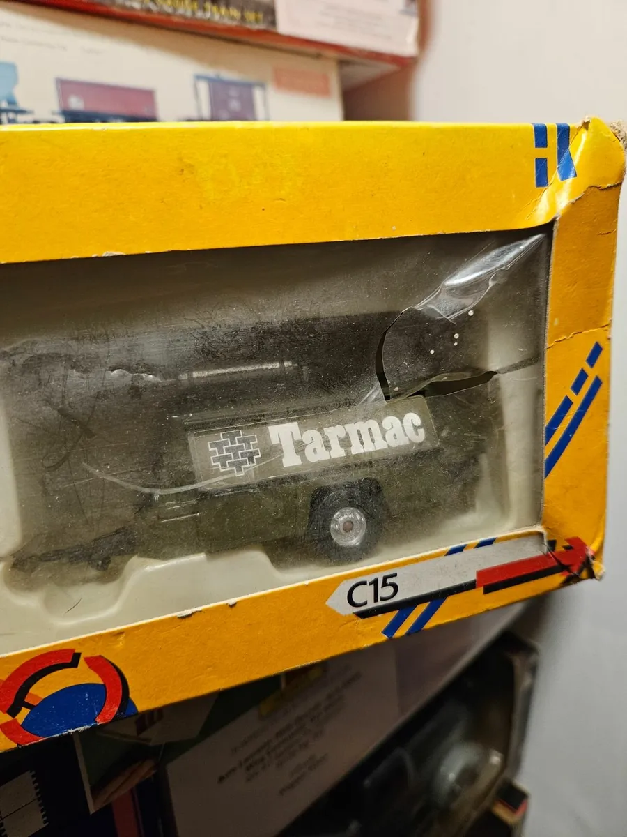 Corgi Tarmac Set - Image 2