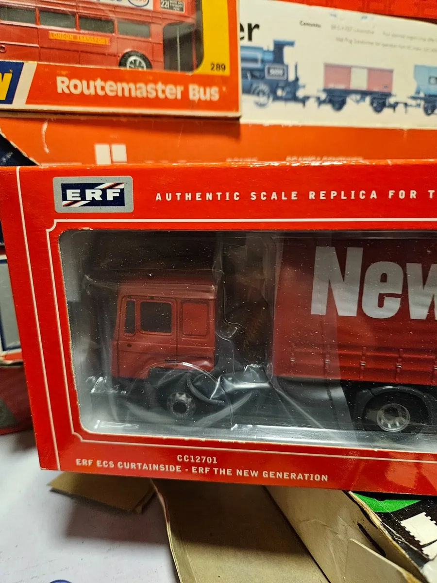 Corgi ERF Tractor Unit and Trailer - Image 2