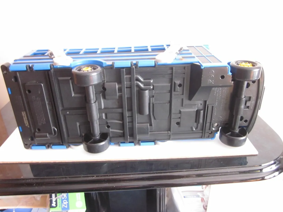 Fortnite Deluxe Battle Bus 14" with Light/ Sounds - Image 3