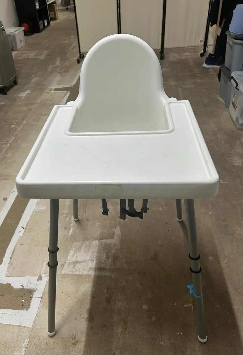 Baby high chair - Image 1