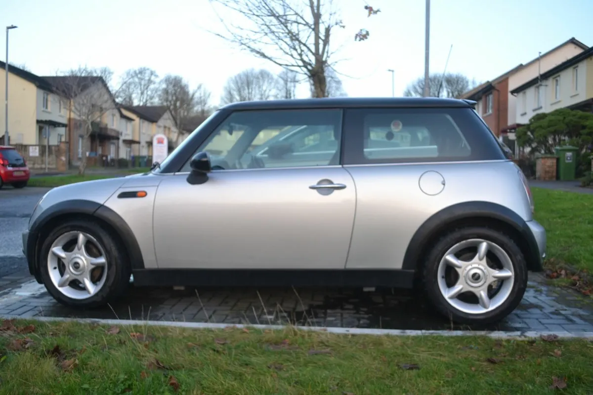 Mini Cooper 2004. 14 Months NCT. Mint Condition. - Image 1
