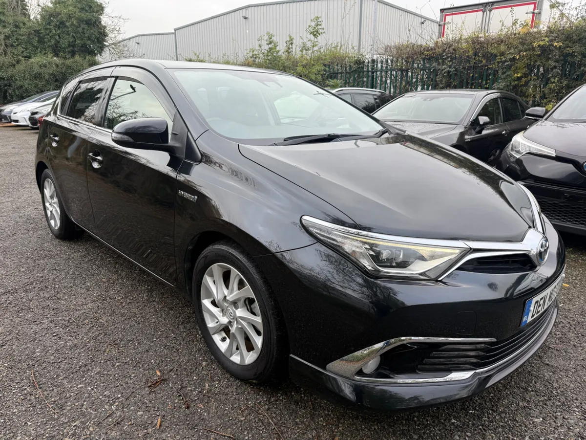 Toyota Auris - Image 1