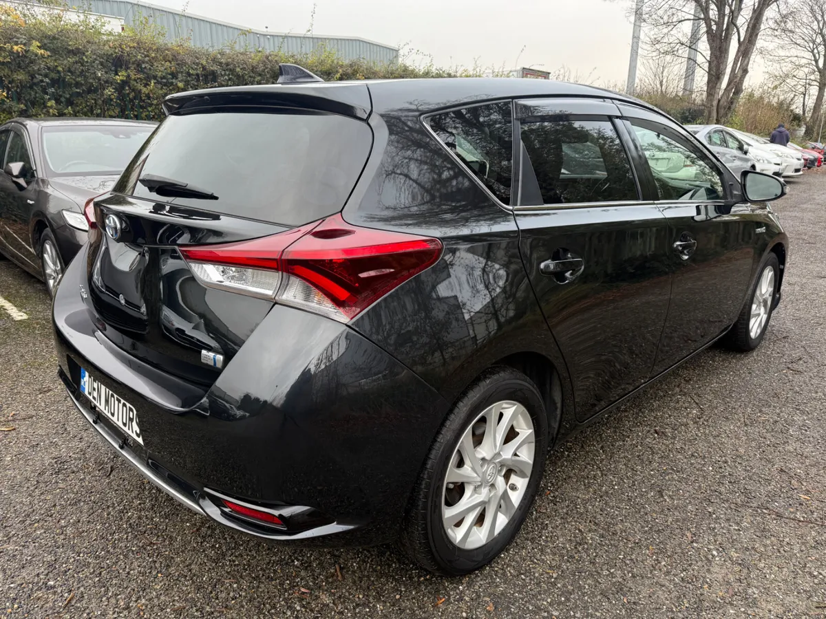 Toyota Auris - Image 4