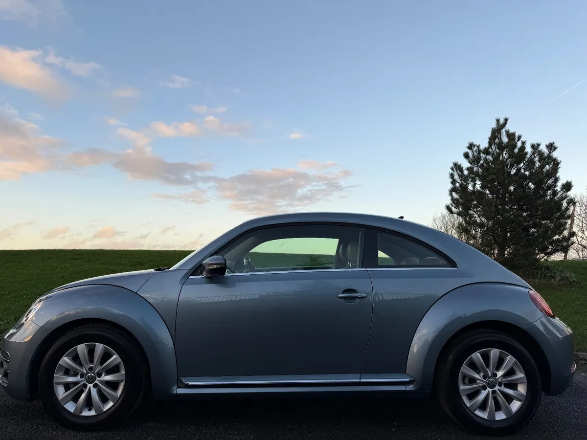 2017 VW Beetle 1.2 TSI, LEATHER - Image 4