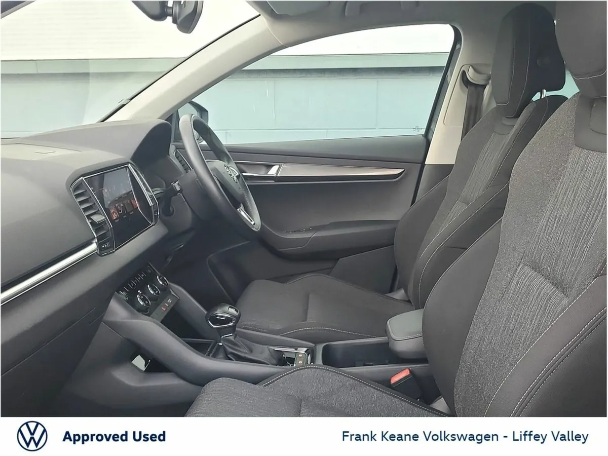 Skoda Karoq STYLE AUTO 1.0TSI 115BHP *CARPLAY & AN - Image 4