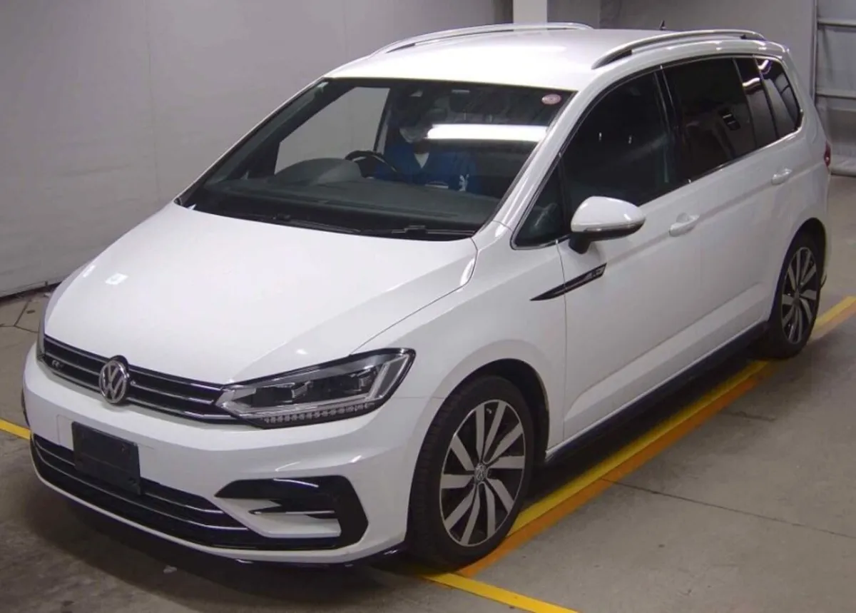 2016 VW Touran Automatic R Line 1.4 Petrol - Image 1