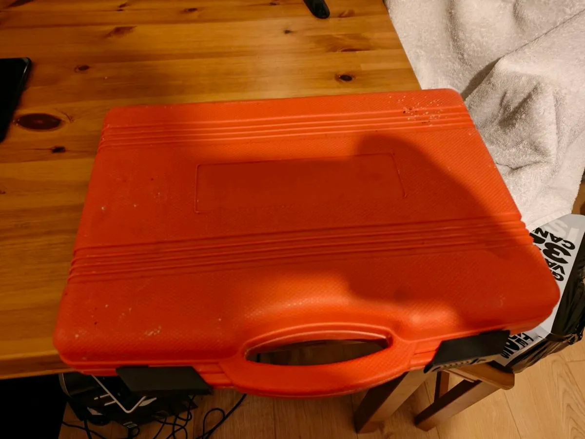 Engine locking kit - Image 1