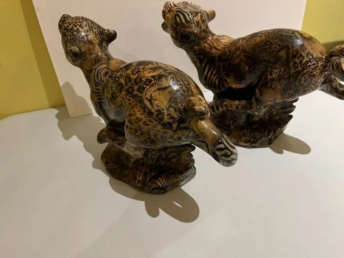 Vintage - Collage - Glazed Ceramic Leopards. Pair - Image 4