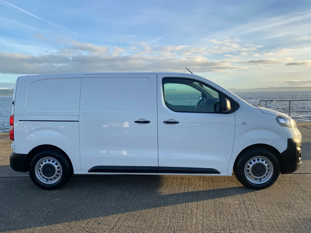 Sept 2020 Vauxhall Vivaro 2700 Edition 120 - Image 4