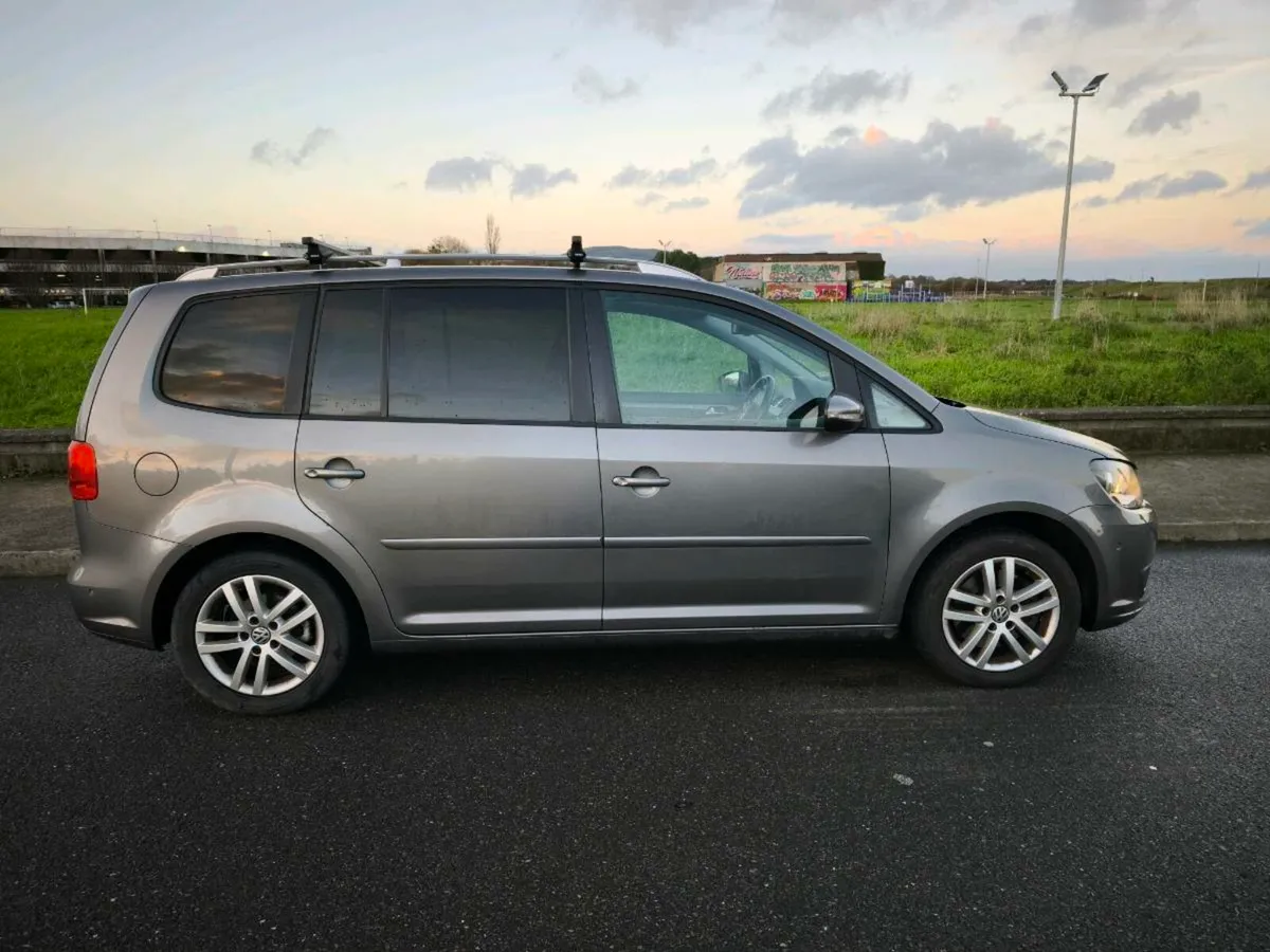 Volkswagen Touran 2.0TDI 140hp 6 speed grearbox - Image 3