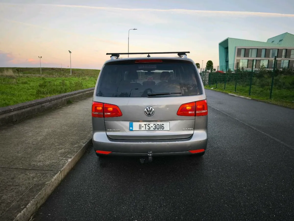 Volkswagen Touran 2.0TDI 140hp 6 speed grearbox - Image 4
