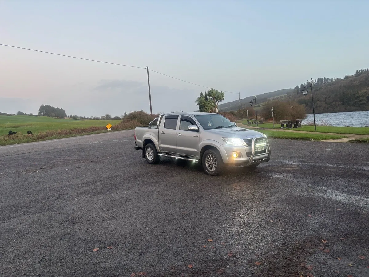 Toyota Hilux invisible - Image 1