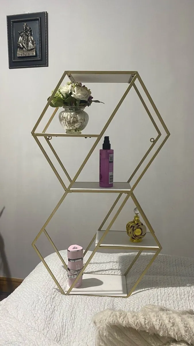 Perfume stand - Image 1