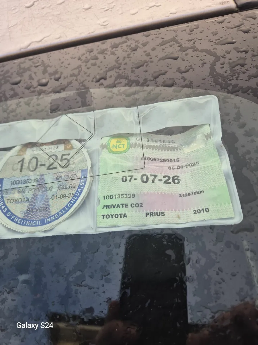 Toyota Prius 2010 - Image 2