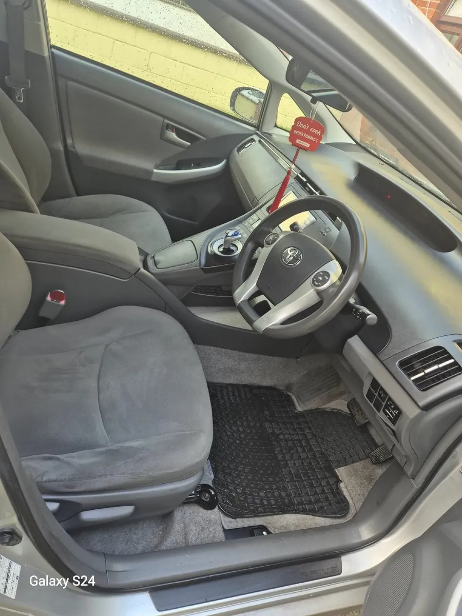 Toyota Prius 2010 - Image 3