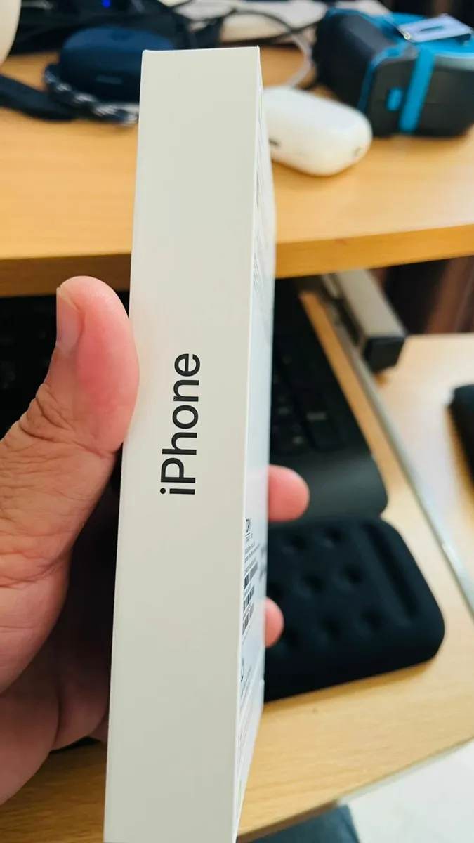 IPhone 16 128GB Brand New and Unlocked - Image 3