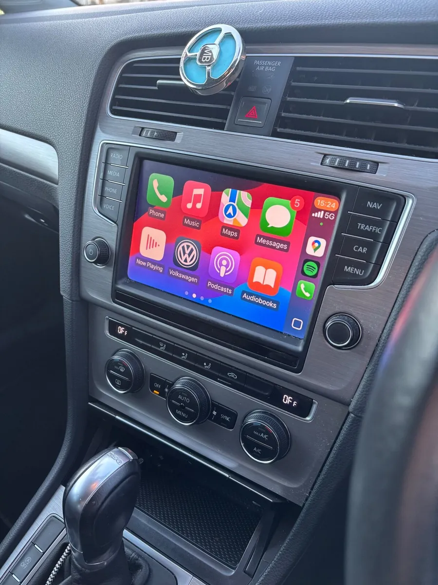 Volkswagen Golf 2015 1.2L petrol - Image 3