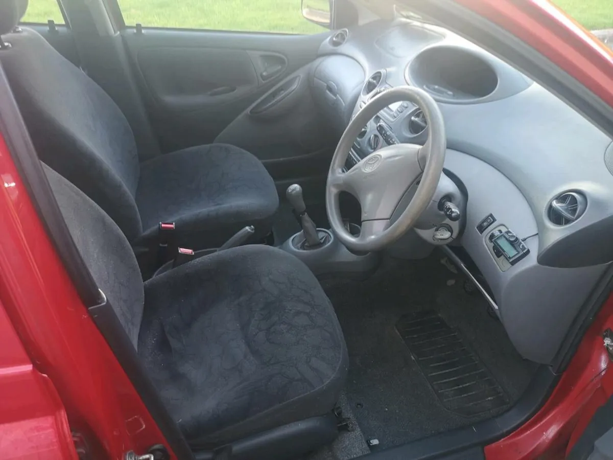 2003 Toyota Yaris 1.0l  €1350 NCT 03.26-TAX 05.26 - Image 4