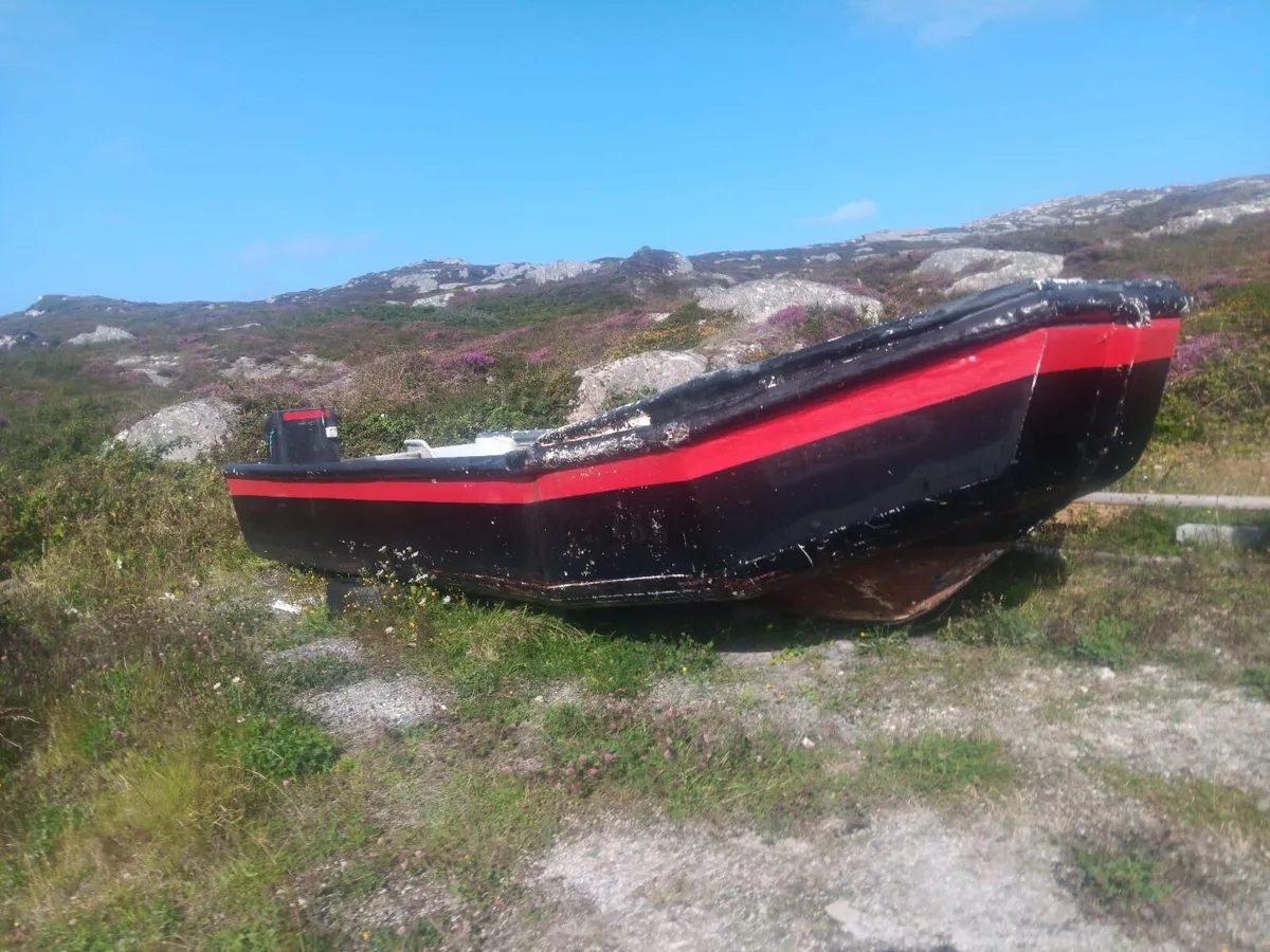 24ft fibreglass boat - Image 1
