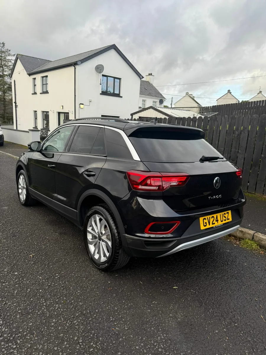 2024 Volkswagen T-Roc Match 1.5 TSI - Image 4
