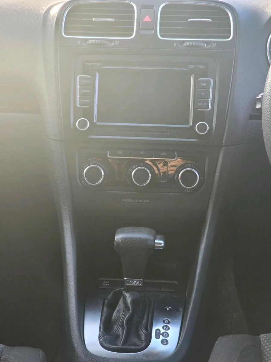 Automatic Wolkswagen Golf 
125 000 miles 1.6 petro - Image 1