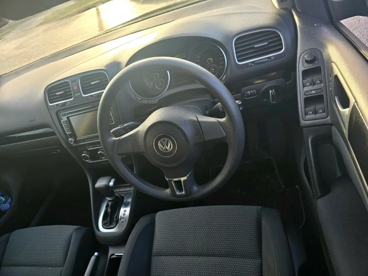 Automatic Wolkswagen Golf 
125 000 mile NCT 10 26 - Image 1