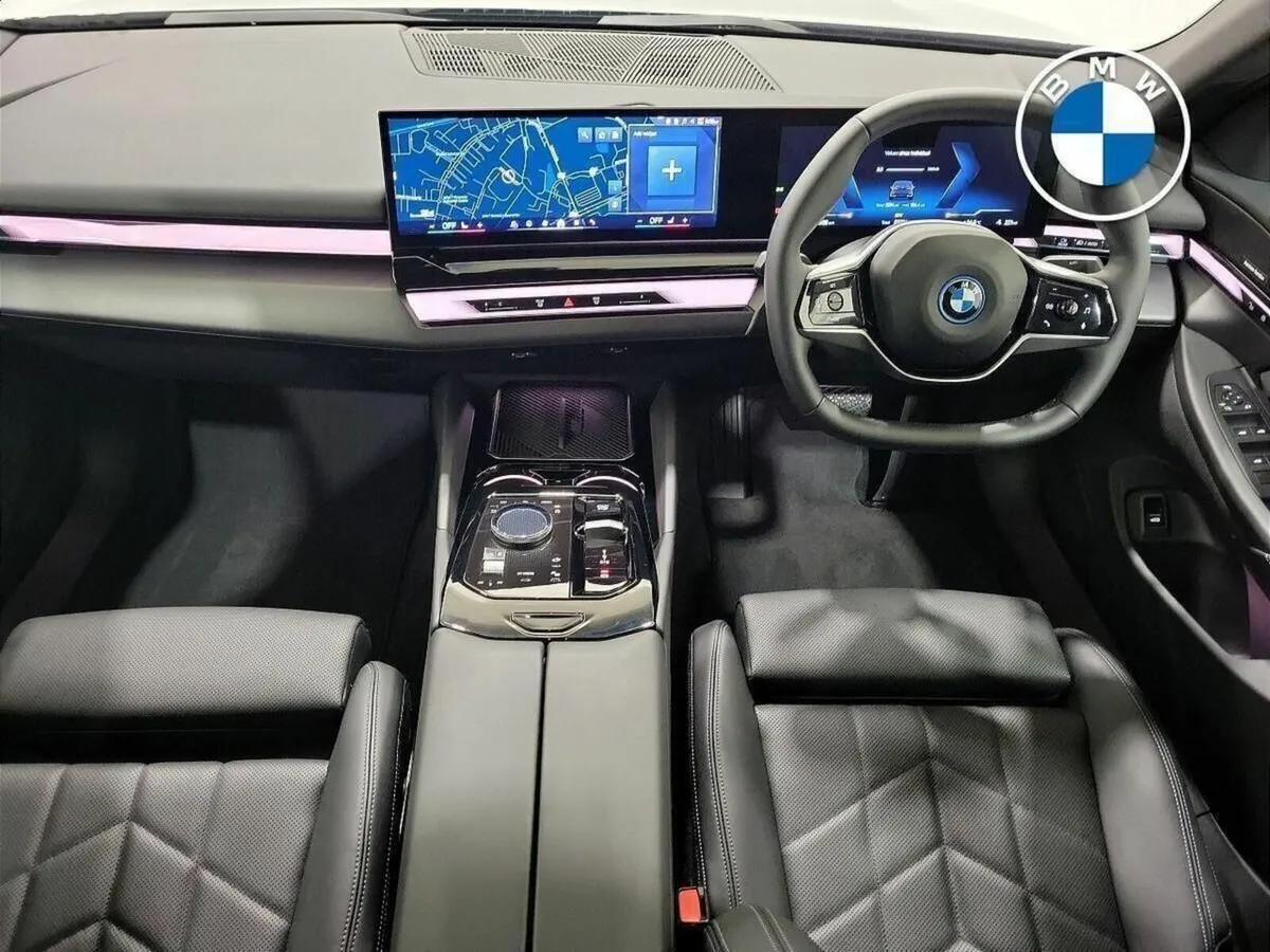 BMW i5 eDrive40 Sport Edition Saloon - Image 4