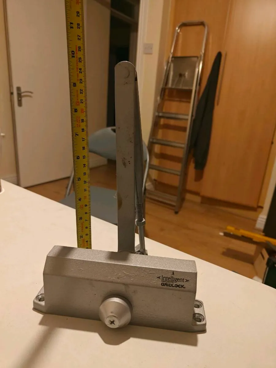 Doors closer - Image 3